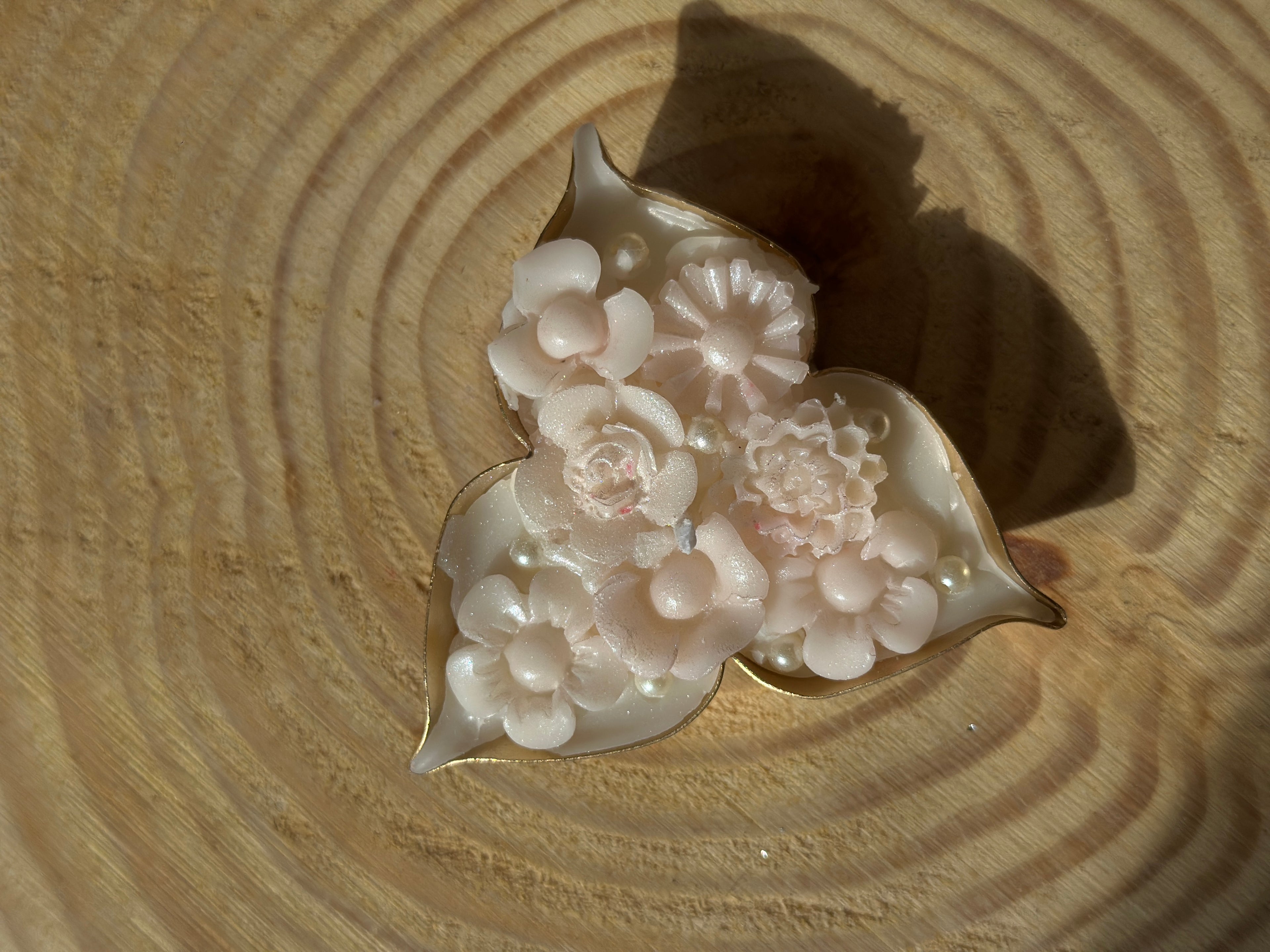 Handcrafted Floral Soy Wax Candle – Ivory Blossom (2 inch)