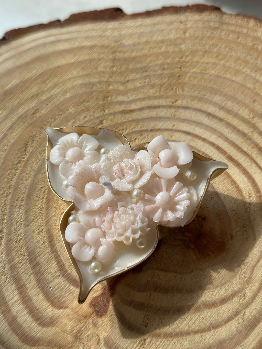 Handcrafted Floral Soy Wax Candle – Ivory Blossom (2 inch)