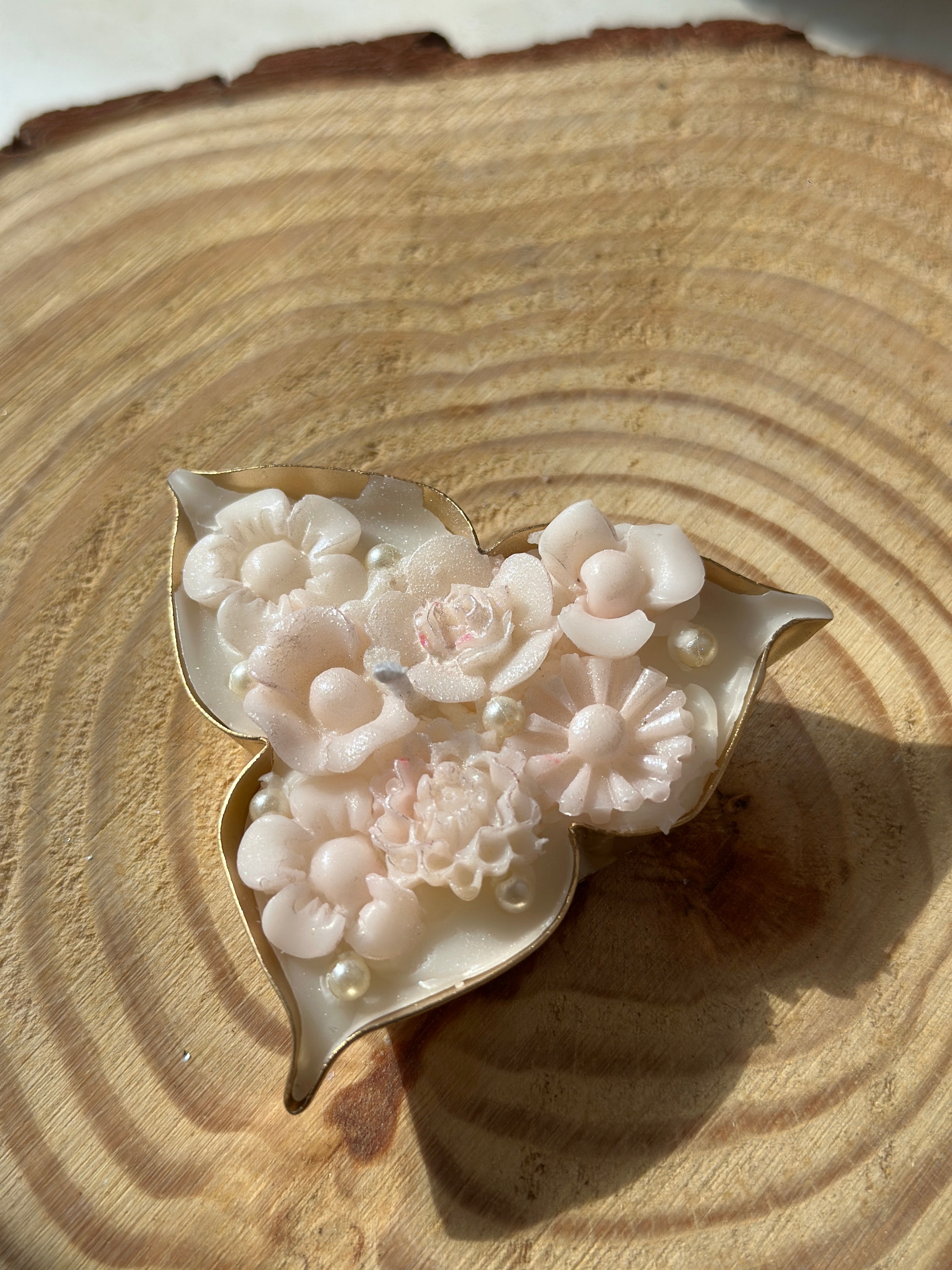 Handcrafted Floral Soy Wax Candle – Ivory Blossom (2 inch)