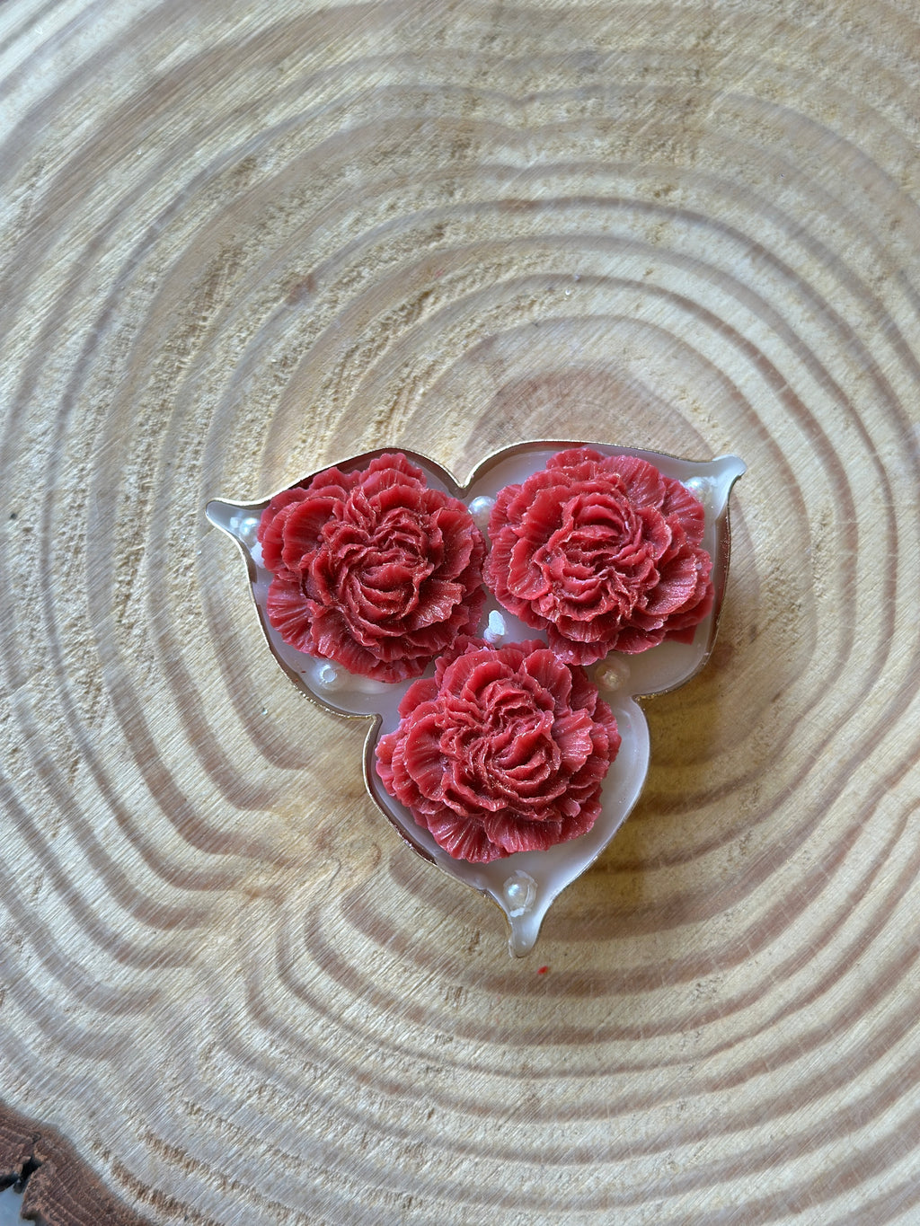 Ivory blossoms candle