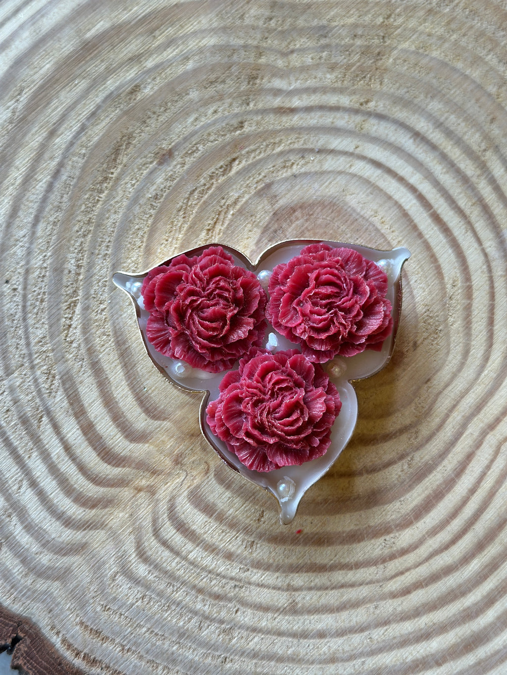 Ivory blossoms candle