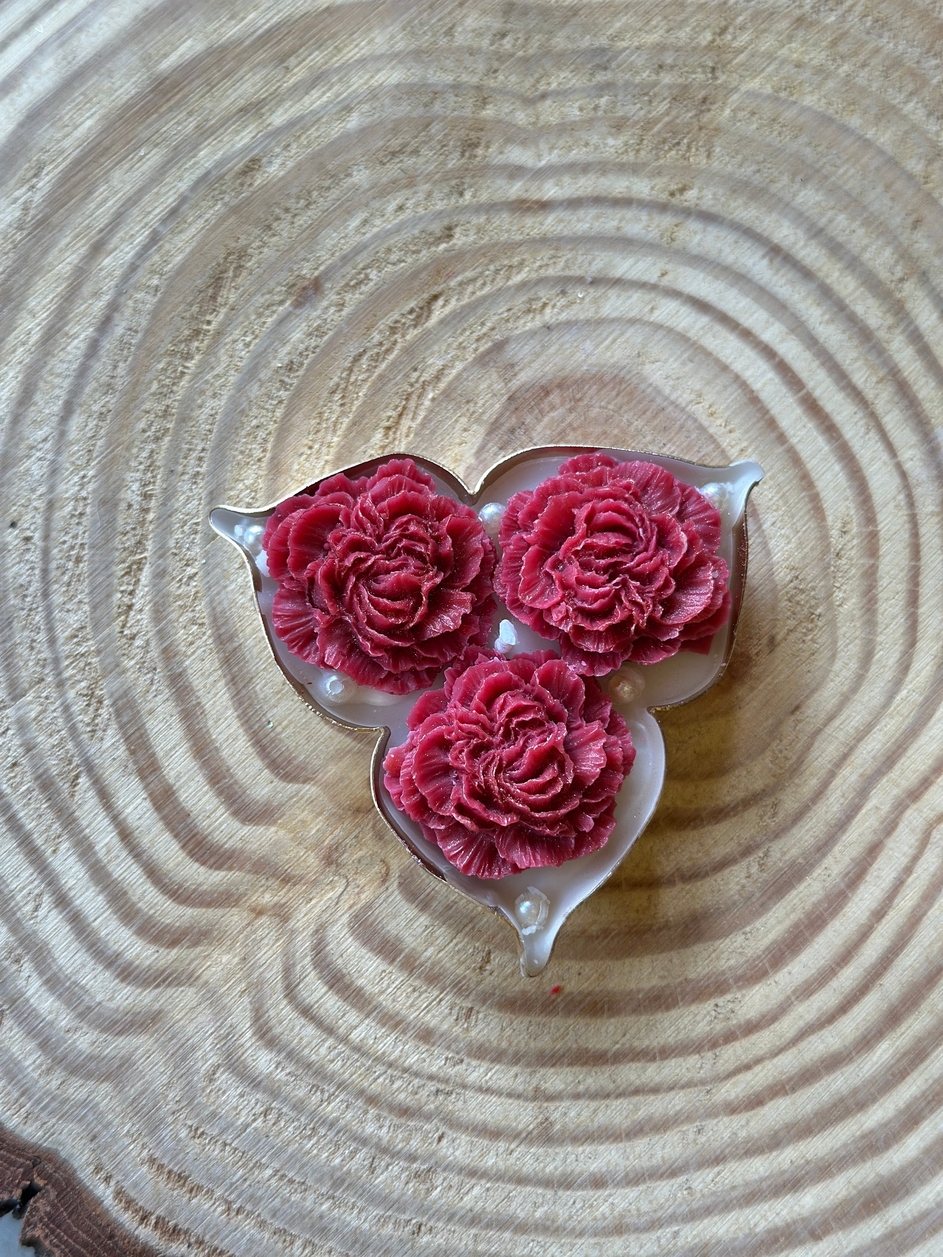 Ivory blossoms candle