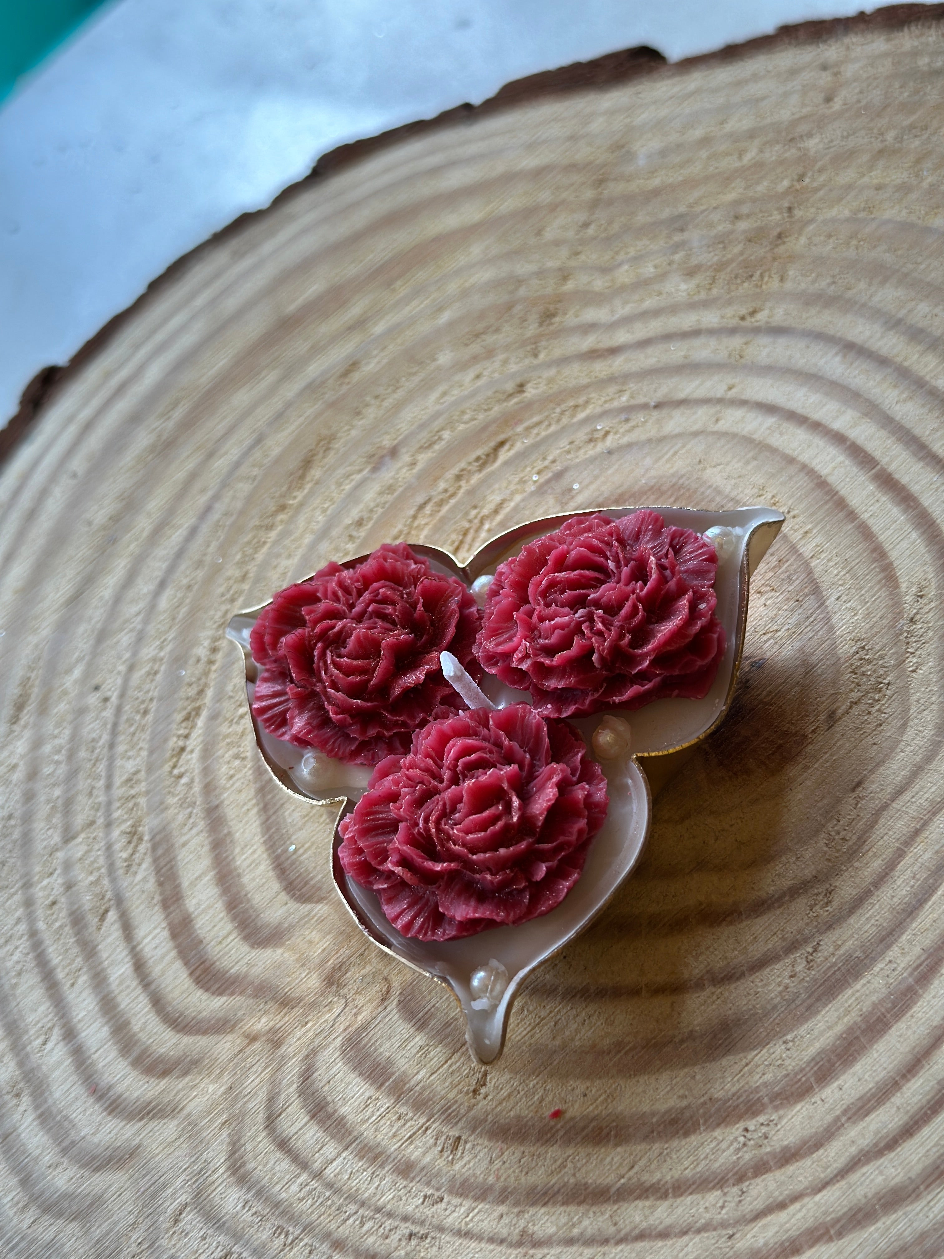 Ivory blossoms candle