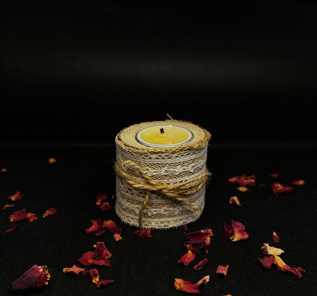 Tea light candle with holder