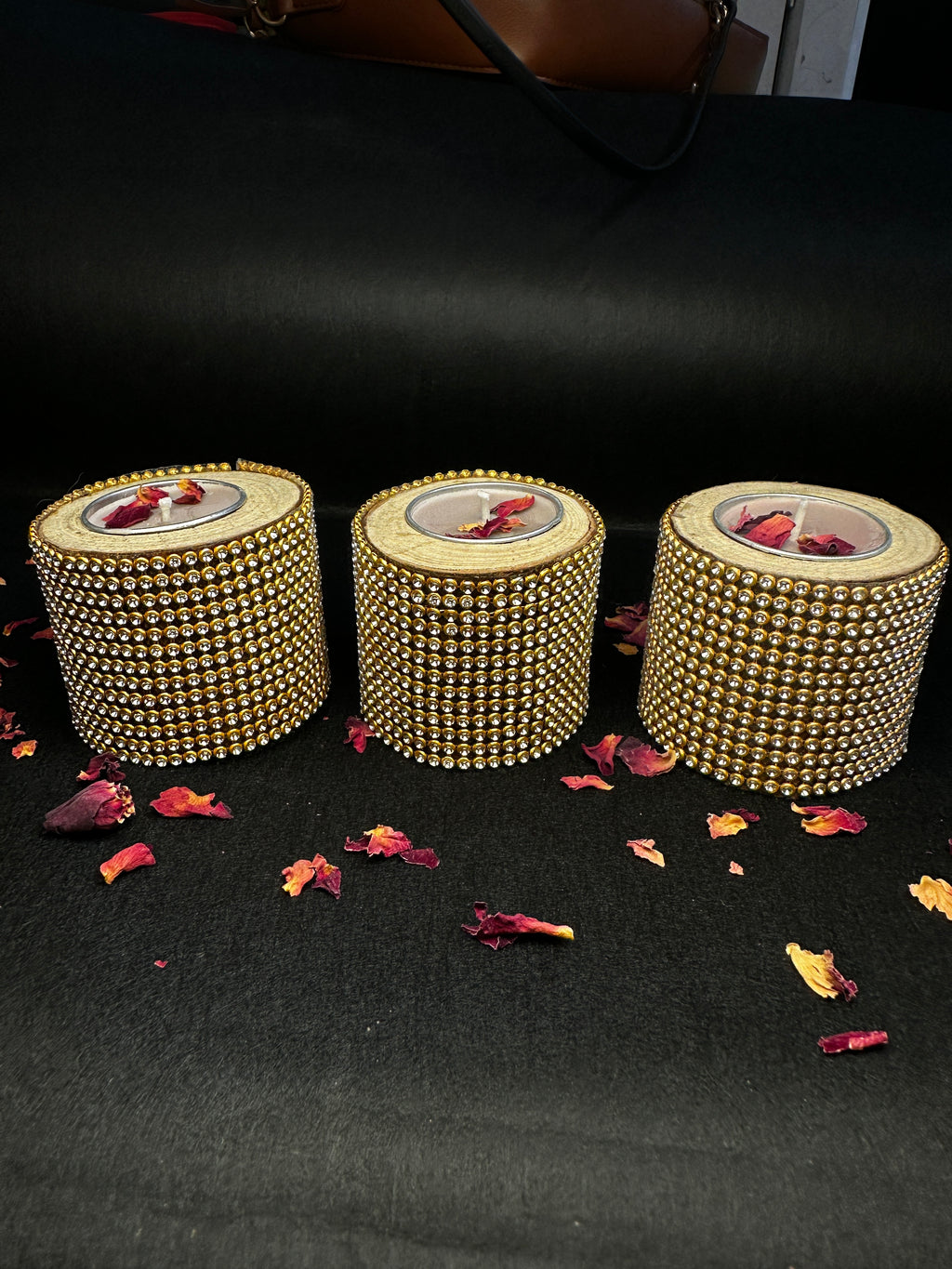 Tea light candle with tea light holder