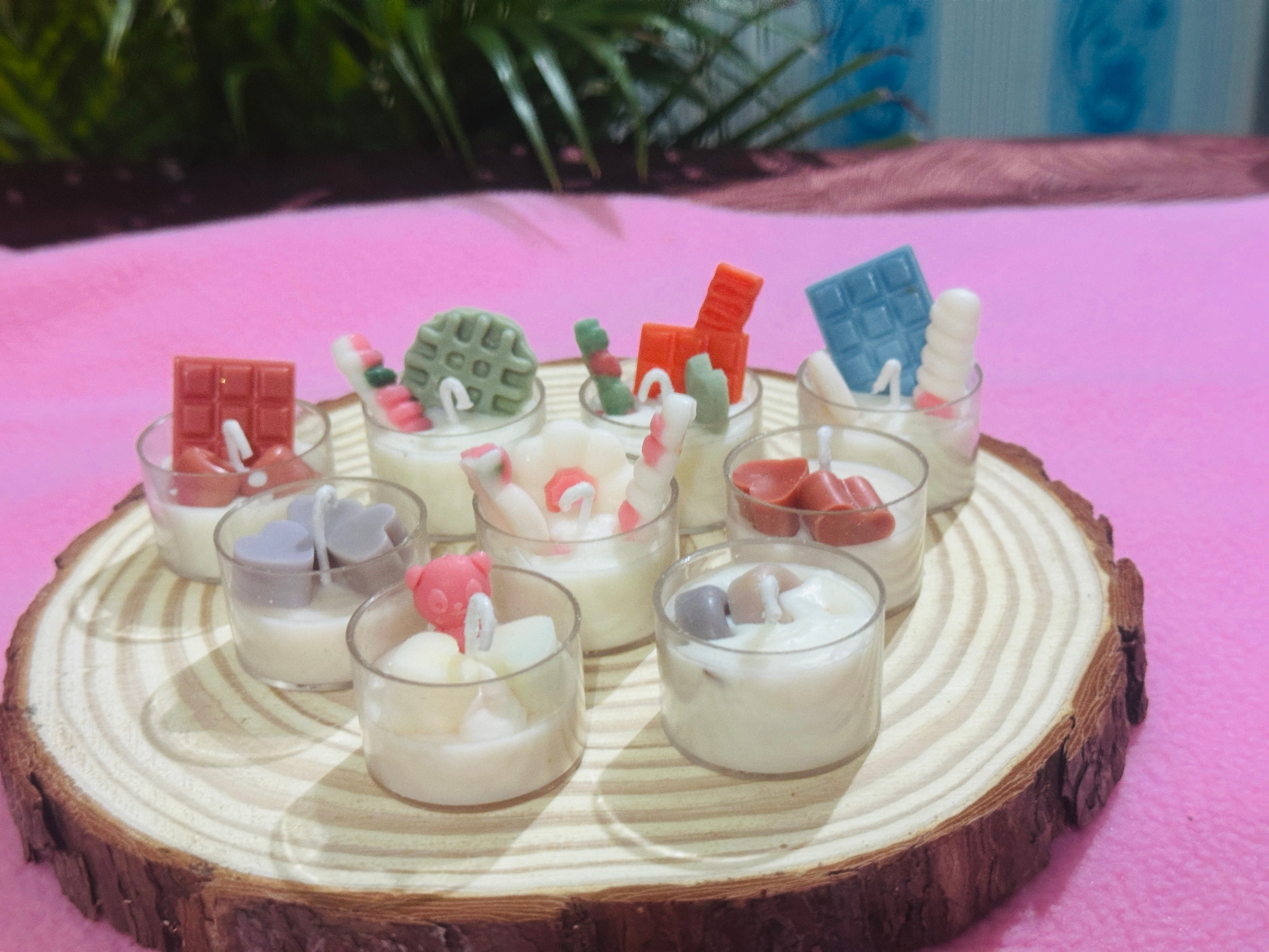 Decorative tea light candles